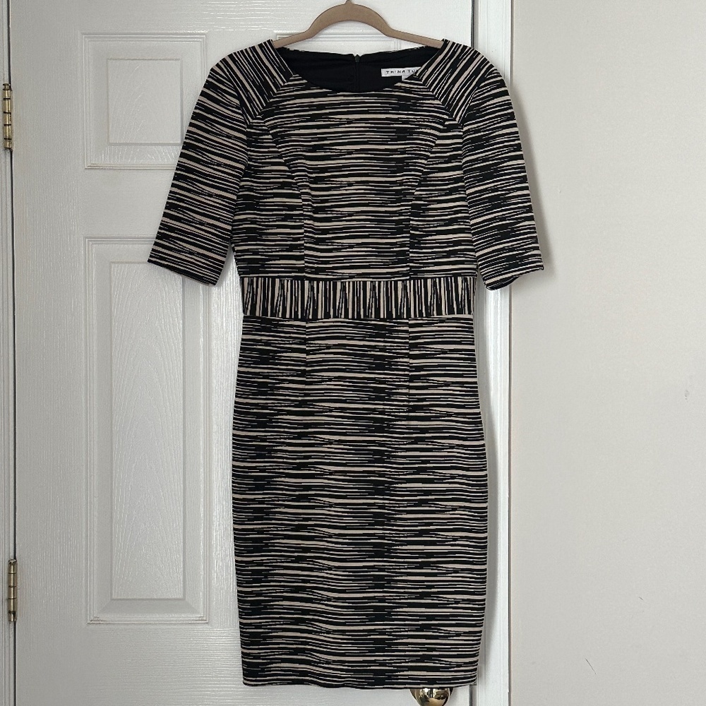 Trina Turk Abstract Patterned Sheath Dress Black Cream Stripe Structured Size 6